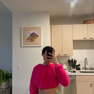 SUPERDOWN - SIZE XS - CROPPED HOT PINK SWEATER